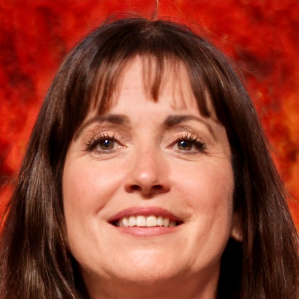 Freya Lindqvist - Financial Operations Specialist